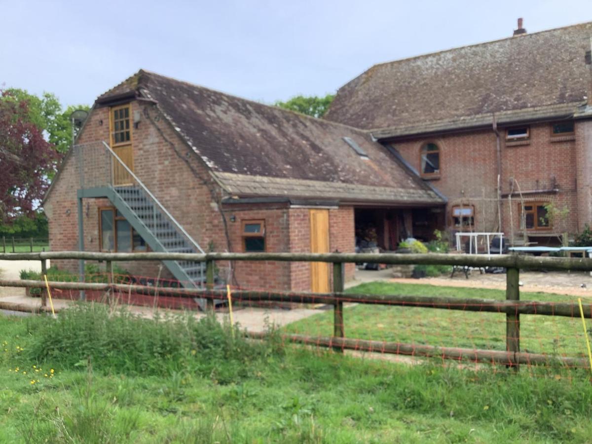 Self Catering Apartment, Jurassic Coast/Dorset Уеърхам Екстериор снимка