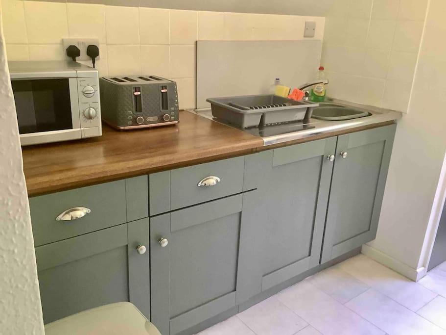 Self Catering Apartment, Jurassic Coast/Dorset Уеърхам Екстериор снимка