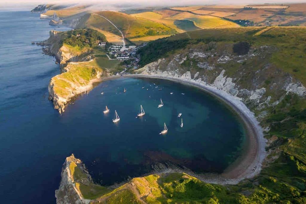 Self Catering Apartment, Jurassic Coast/Dorset Уеърхам Екстериор снимка