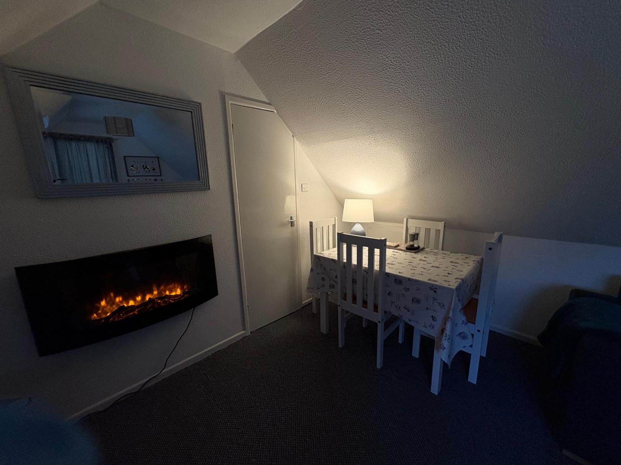 Self Catering Apartment, Jurassic Coast/Dorset Уеърхам Екстериор снимка