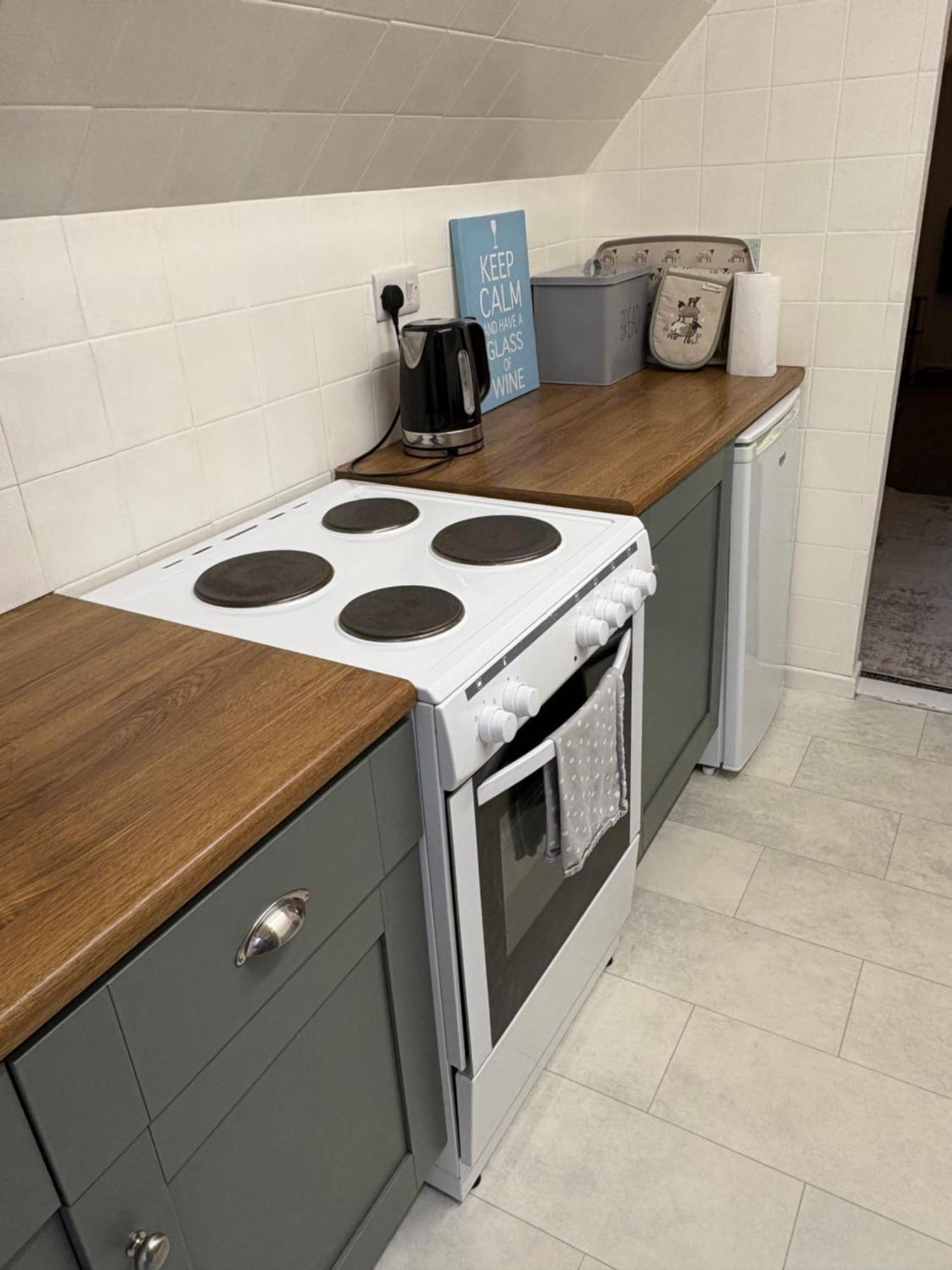 Self Catering Apartment, Jurassic Coast/Dorset Уеърхам Екстериор снимка
