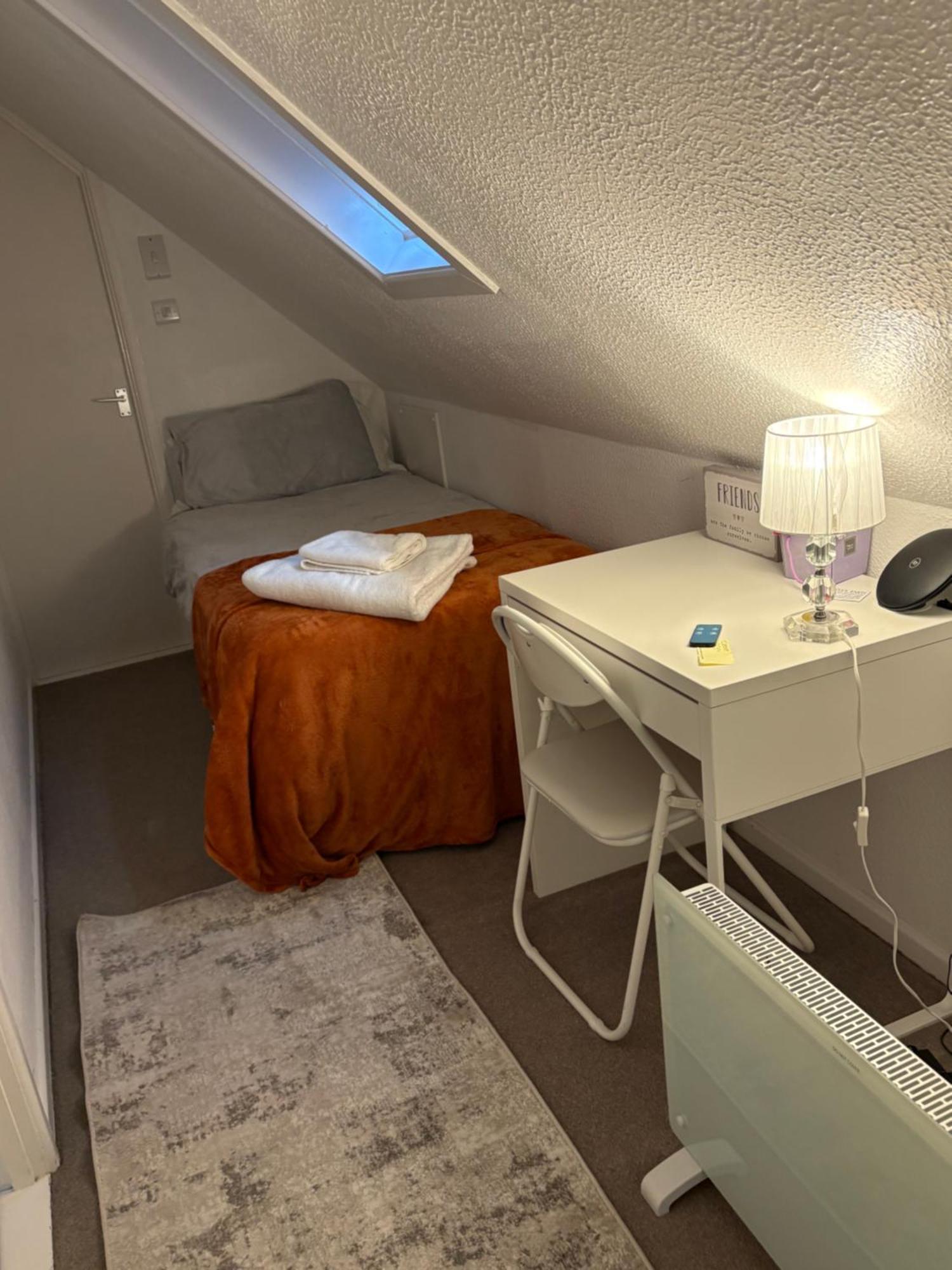 Self Catering Apartment, Jurassic Coast/Dorset Уеърхам Екстериор снимка
